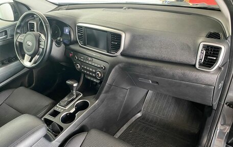 KIA Sportage IV рестайлинг, 2020 год, 1 999 000 рублей, 10 фотография