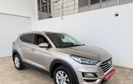 Hyundai Tucson III, 2019 год, 2 350 000 рублей, 2 фотография