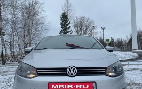 Volkswagen Polo VI (EU Market), 2012 год, 750 000 рублей, 2 фотография