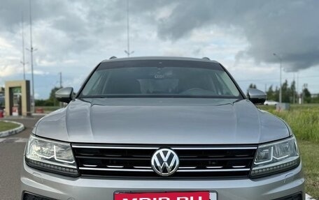 Volkswagen Tiguan II, 2019 год, 2 700 000 рублей, 2 фотография
