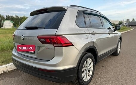 Volkswagen Tiguan II, 2019 год, 2 700 000 рублей, 3 фотография