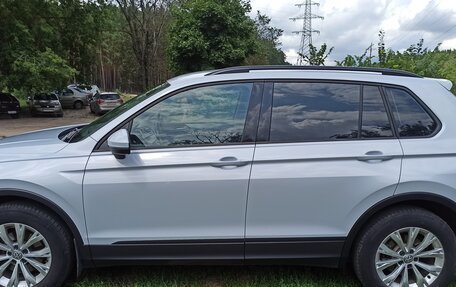 Volkswagen Tiguan II, 2019 год, 2 500 000 рублей, 3 фотография