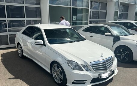 Mercedes-Benz E-Класс, 2013 год, 1 570 000 рублей, 3 фотография