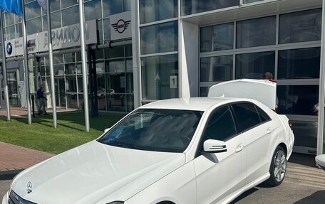 Mercedes-Benz E-Класс, 2013 год, 1 570 000 рублей, 2 фотография