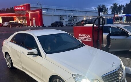 Mercedes-Benz E-Класс, 2013 год, 1 570 000 рублей, 4 фотография