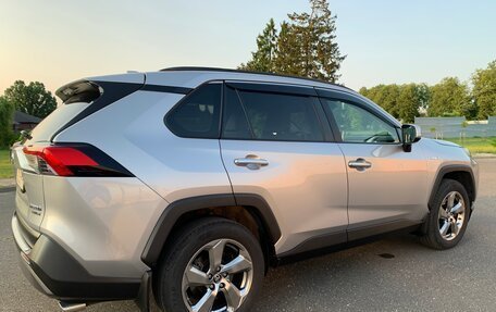 Toyota RAV4, 2019 год, 2 790 000 рублей, 6 фотография