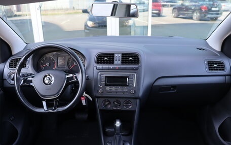 Volkswagen Polo VI (EU Market), 2017 год, 999 000 рублей, 11 фотография