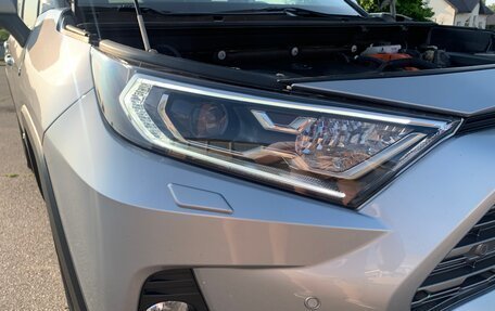Toyota RAV4, 2019 год, 2 790 000 рублей, 14 фотография