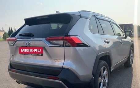 Toyota RAV4, 2019 год, 2 790 000 рублей, 25 фотография
