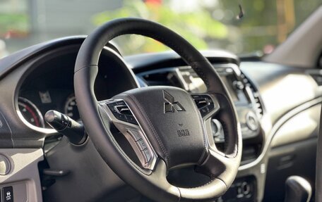 Mitsubishi L200 IV рестайлинг, 2017 год, 1 550 000 рублей, 27 фотография