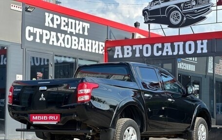 Mitsubishi L200 IV рестайлинг, 2017 год, 1 550 000 рублей, 14 фотография