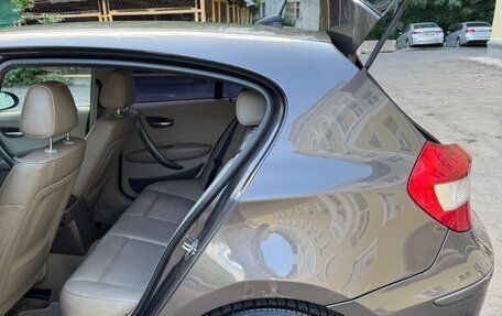 BMW 1 серия, 2006 год, 687 000 рублей, 12 фотография