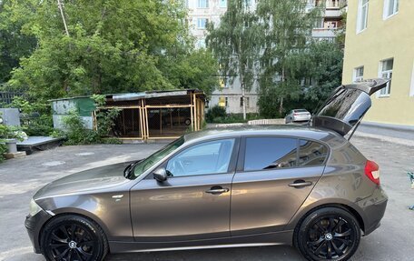 BMW 1 серия, 2006 год, 687 000 рублей, 28 фотография