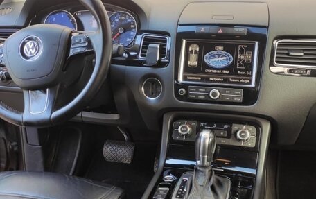 Volkswagen Touareg III, 2010 год, 1 800 000 рублей, 12 фотография