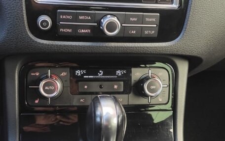 Volkswagen Touareg III, 2010 год, 1 800 000 рублей, 18 фотография