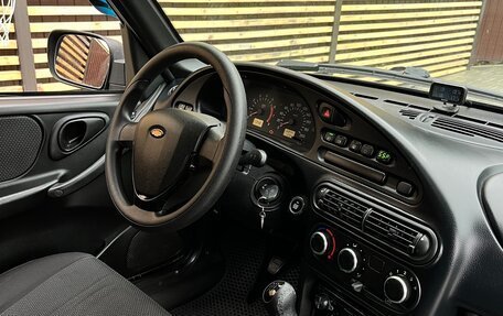 Chevrolet Niva I рестайлинг, 2011 год, 650 000 рублей, 9 фотография