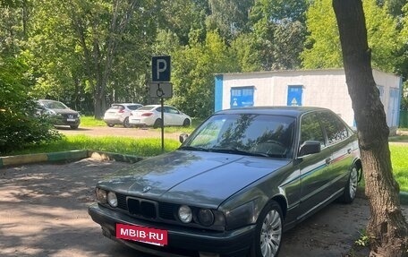BMW 5 серия, 1990 год, 320 000 рублей, 14 фотография