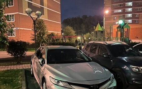 Toyota Camry, 2018 год, 2 320 000 рублей, 2 фотография