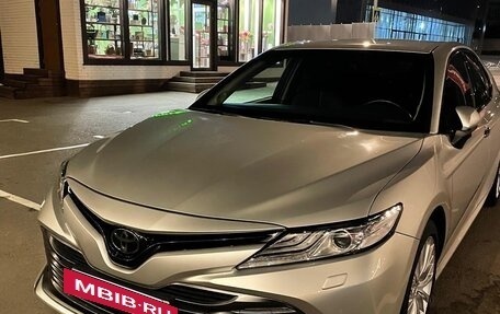 Toyota Camry, 2018 год, 2 320 000 рублей, 3 фотография
