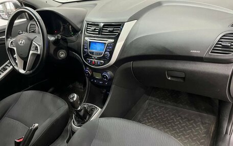 Hyundai Solaris II рестайлинг, 2011 год, 645 000 рублей, 10 фотография