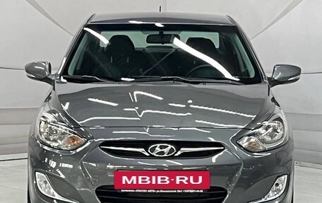Hyundai Solaris II рестайлинг, 2011 год, 645 000 рублей, 2 фотография