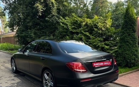 Mercedes-Benz E-Класс, 2018 год, 3 400 000 рублей, 4 фотография