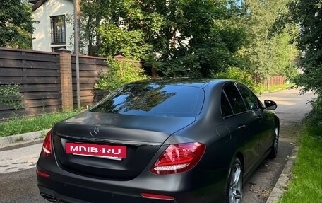 Mercedes-Benz E-Класс, 2018 год, 3 400 000 рублей, 2 фотография