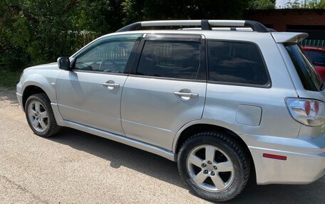 Mitsubishi Outlander III рестайлинг 3, 2003 год, 550 000 рублей, 5 фотография