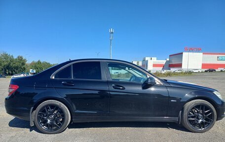 Mercedes-Benz C-Класс, 2009 год, 1 300 000 рублей, 28 фотография