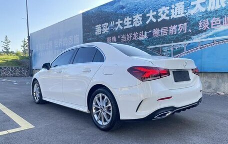 Mercedes-Benz A-Класс, 2022 год, 2 400 000 рублей, 4 фотография