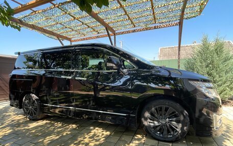 Nissan Elgrand III, 2018 год, 3 100 000 рублей, 5 фотография