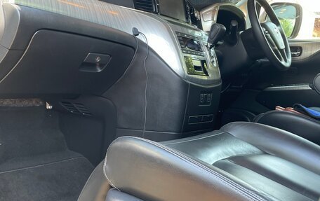 Nissan Elgrand III, 2018 год, 3 100 000 рублей, 7 фотография