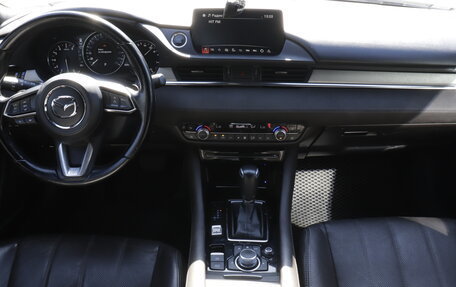 Mazda 6, 2020 год, 2 950 000 рублей, 13 фотография