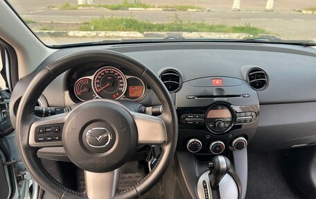 Mazda 2 III, 2011 год, 730 000 рублей, 2 фотография