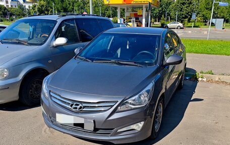 Hyundai Solaris II рестайлинг, 2016 год, 950 000 рублей, 1 фотография