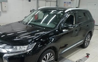 Mitsubishi Outlander III рестайлинг 3, 2019 год, 2 099 000 рублей, 1 фотография