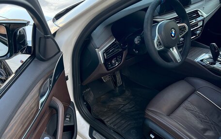 BMW 5 серия, 2019 год, 4 300 000 рублей, 13 фотография