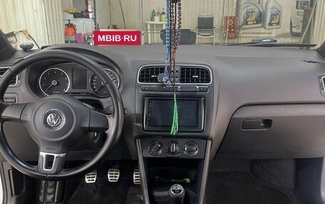 Volkswagen Polo VI (EU Market), 2012 год, 700 000 рублей, 7 фотография