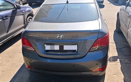 Hyundai Solaris II рестайлинг, 2016 год, 950 000 рублей, 3 фотография