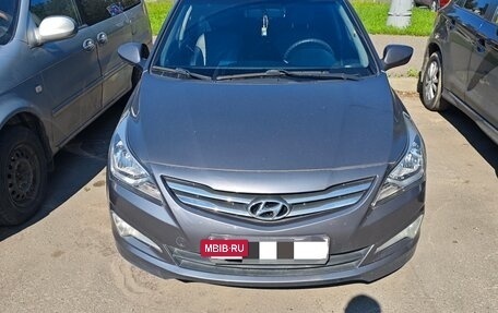 Hyundai Solaris II рестайлинг, 2016 год, 950 000 рублей, 2 фотография