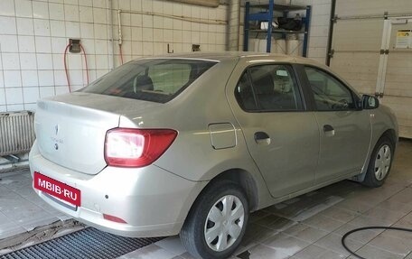 Renault Logan II, 2017 год, 784 000 рублей, 3 фотография