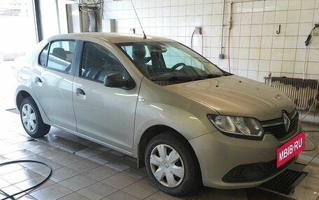Renault Logan II, 2017 год, 784 000 рублей, 2 фотография