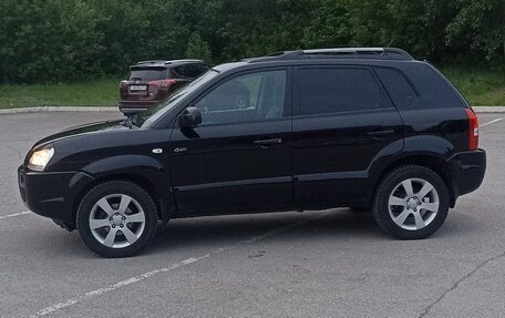 Hyundai Tucson III, 2004 год, 670 000 рублей, 2 фотография