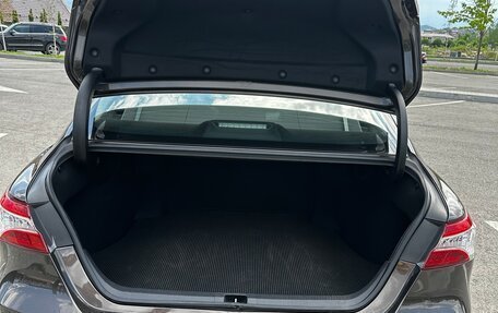 Toyota Camry, 2018 год, 3 350 000 рублей, 5 фотография