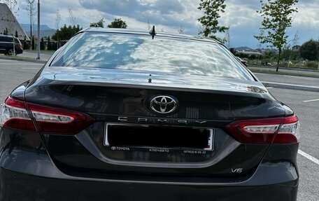 Toyota Camry, 2018 год, 3 350 000 рублей, 4 фотография