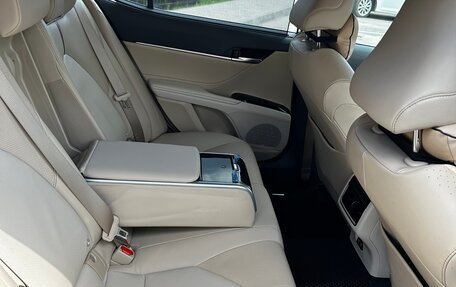 Toyota Camry, 2018 год, 3 350 000 рублей, 10 фотография