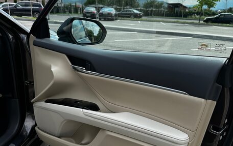 Toyota Camry, 2018 год, 3 350 000 рублей, 11 фотография