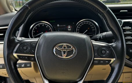 Toyota Camry, 2018 год, 3 350 000 рублей, 22 фотография