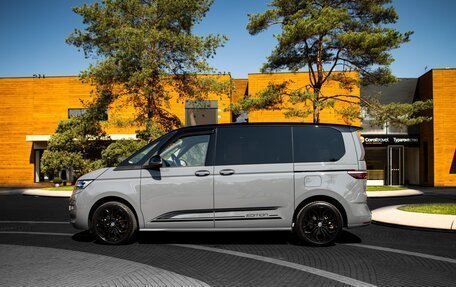 Volkswagen Multivan, 2022 год, 7 500 000 рублей, 2 фотография