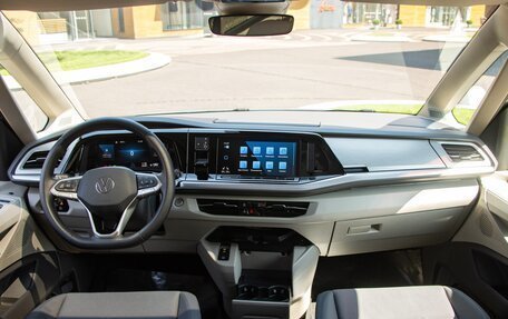 Volkswagen Multivan, 2022 год, 7 500 000 рублей, 16 фотография